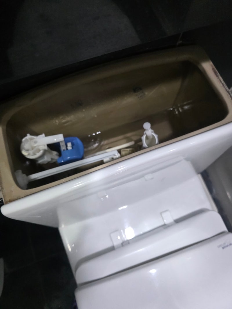 시흥 변기 물 안참 해결 변기부속품 교체 비용과 작업 과정